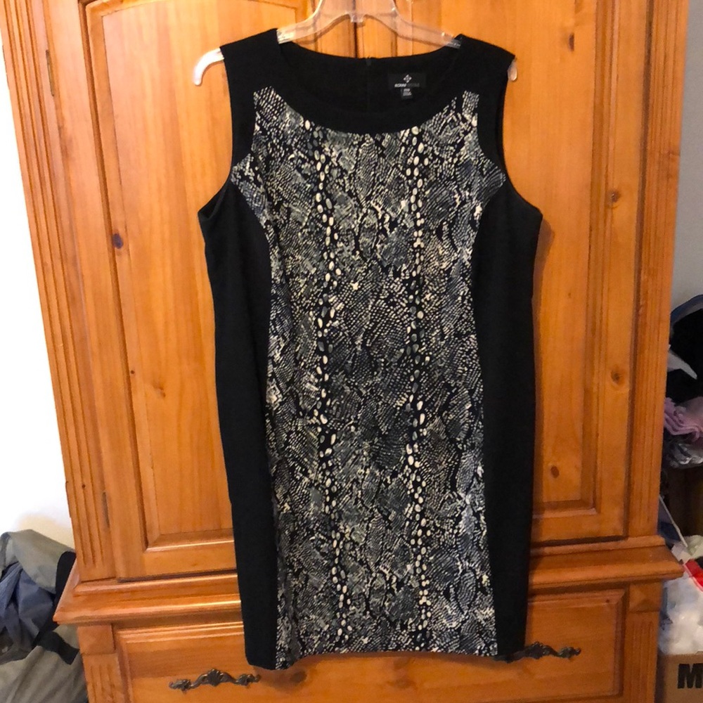 Amazing snakeskin and black sleeveless dress. GUC